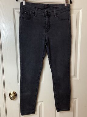 CURVE Appeal Minimalist Jegging Gray Wash Jeans - Size 6/28